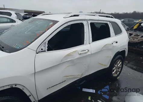 2015 Jeep Cherokee Latitude z USA, uszkodzony, nr VIN 1C4PJMCB2FW511229